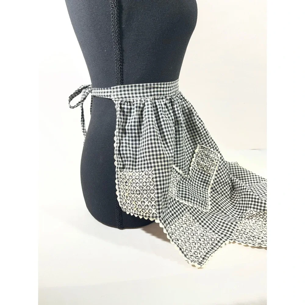 VTG Gingham 1/2 Apron Women Black White Chicken Scratch Embroidery Rickrack Trim